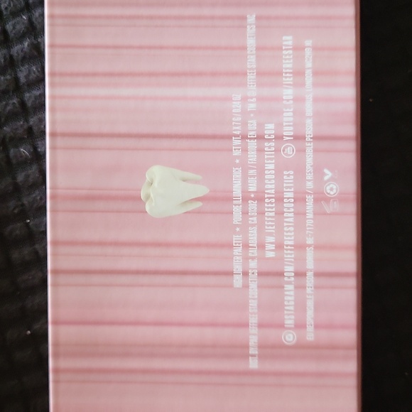 Jeffree Star Cosmetics Cavity Skin Frost Highlighter Pallette - Picture 4 of 5